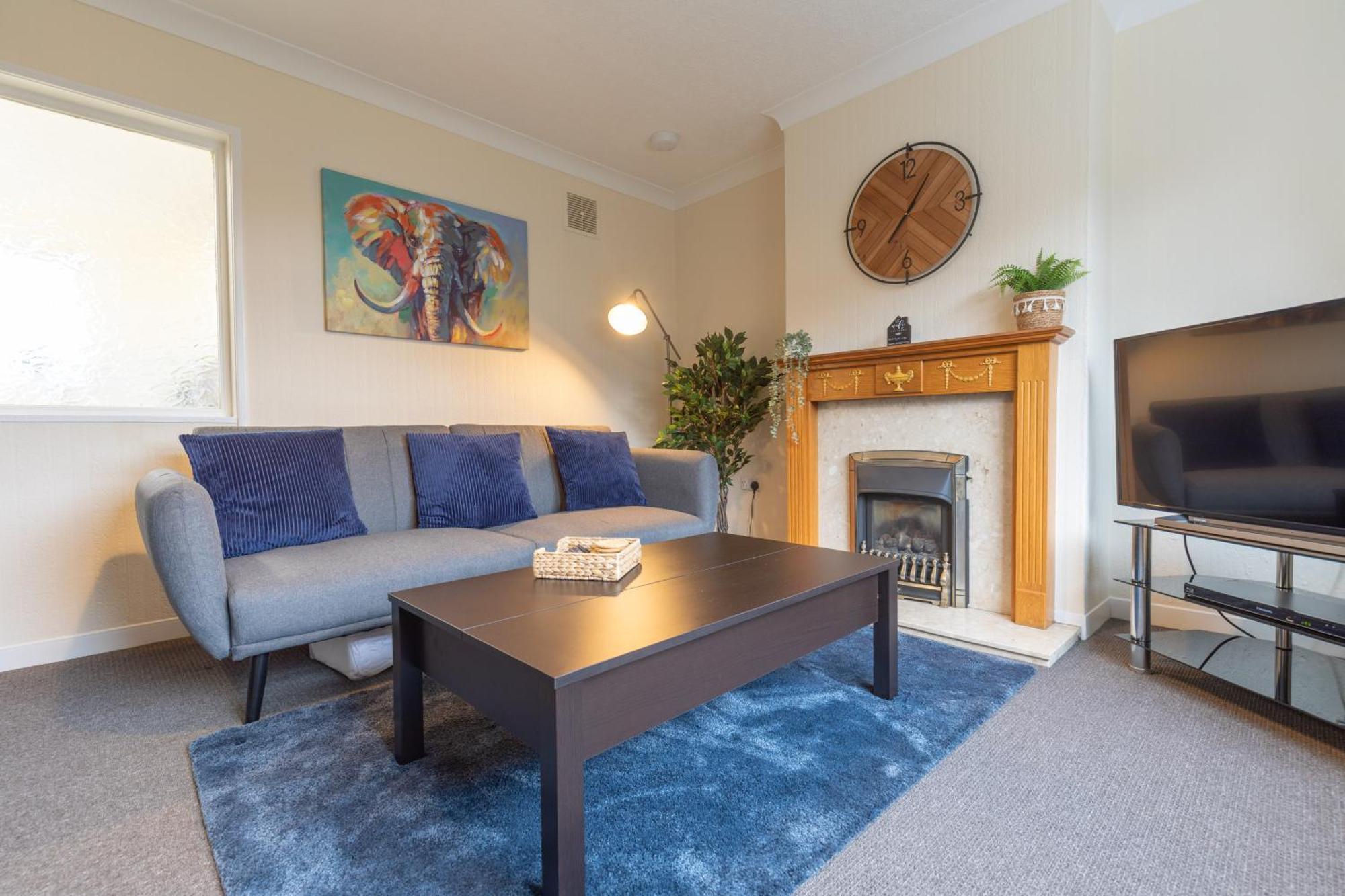 Leconfield Close - Comfy House And Free Parking كينغستون أبون هول المظهر الخارجي الصورة