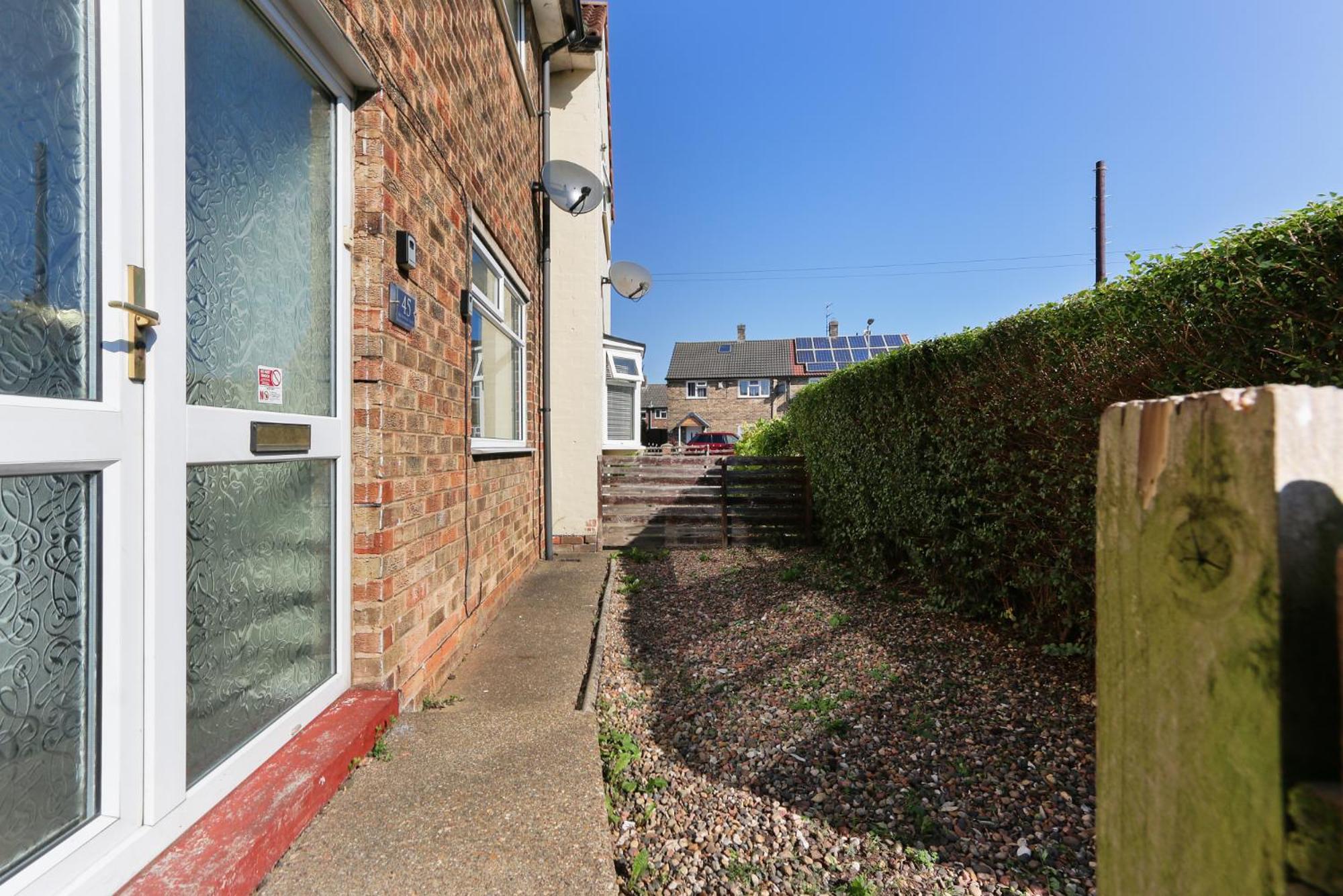 Leconfield Close - Comfy House And Free Parking كينغستون أبون هول المظهر الخارجي الصورة